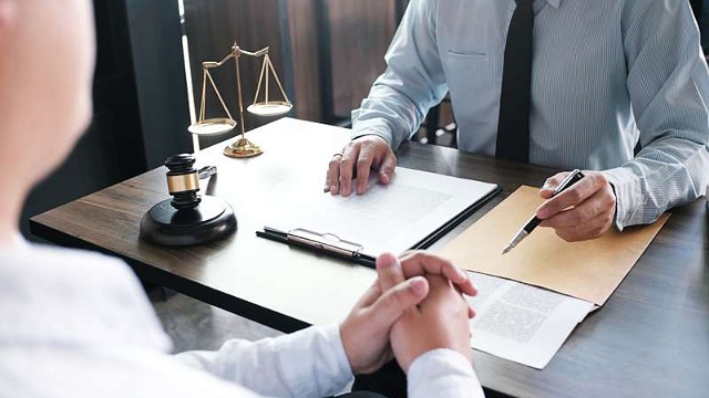 بهترین وکیل سرقفلی در شیراز چه کسی است؟