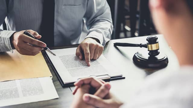 تعرفه حق الوکاله بهترین وکیل قصاص در شیراز