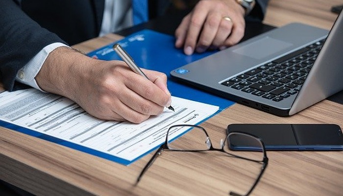 بهترین وکیل جرائم رایانه ای در شیراز