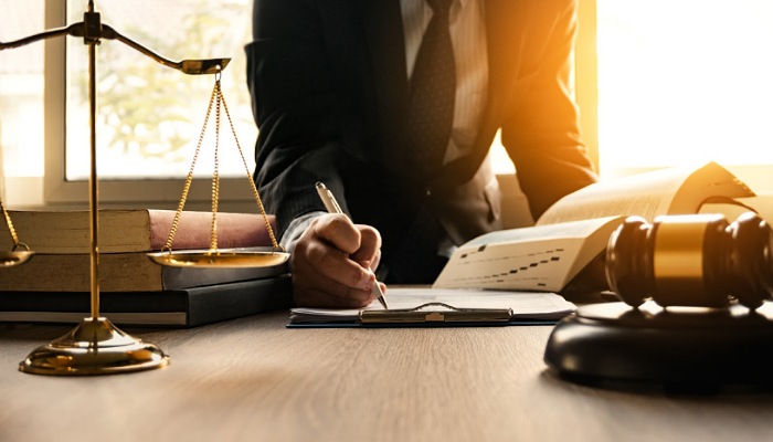 بهترین وکیل گمرکی در شیراز