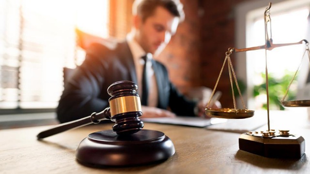بهترین وکیل حمل و نقل در شیراز کیست؟