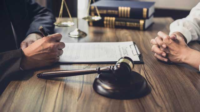 وظایف وکیل کیفری در استهبان