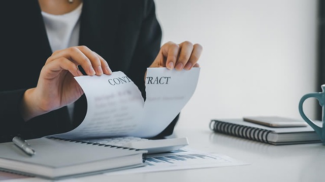 بهترین وکیل ابطال قراردادها در شیراز کیست