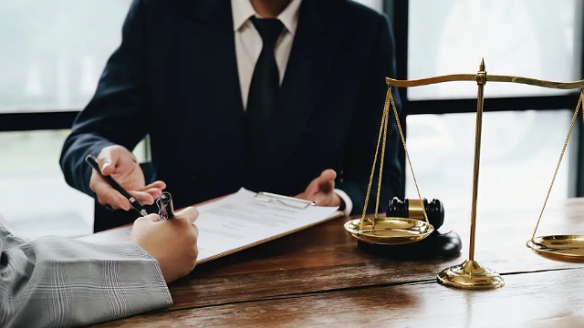 نکات مهم در انتخاب بهترین وکیل آباده