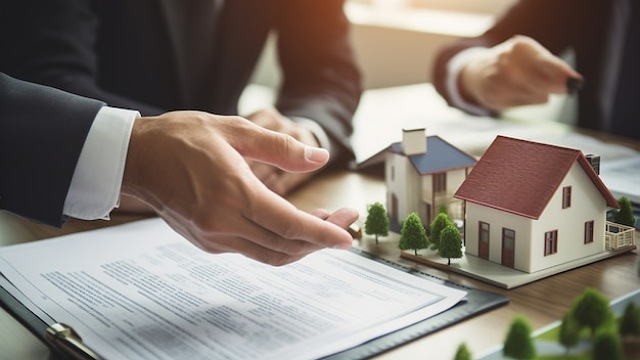اهمیت داشتن وکیل در دعاوی ملکی