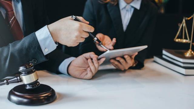 احصان چیست و تاثیر آن بر حکم خیانت زن چگونه است؟