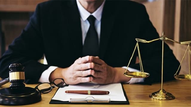خدمات حقوقی ارائه شده توسط وکیل کیفری
