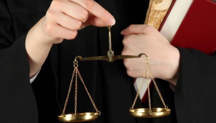 بهترین وکیل زن در کازرون